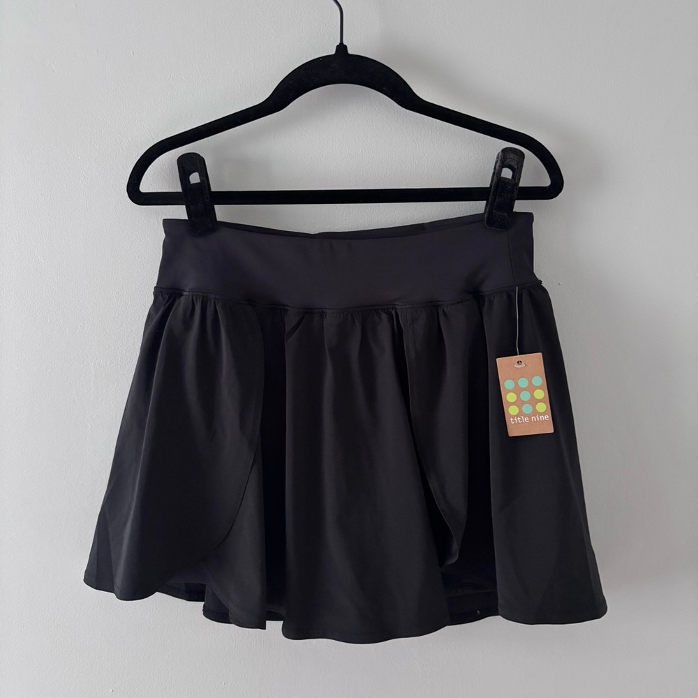 Title Nine Black Athletic Mini Skort - Picture 2 of 6